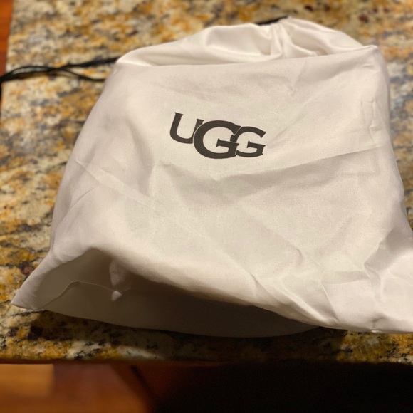 Ugg small purse - Picture 2 of 4